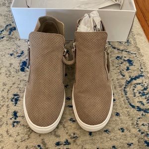 Steve Madden Caliber Taupe sneaker